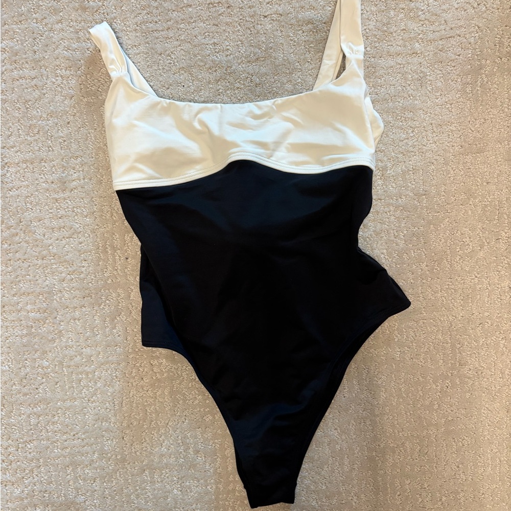 L*Space Descano One-Piece Women's Swimsuit - NWT - Picture 4 of 6